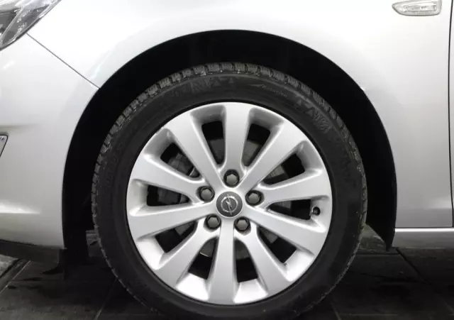 OPEL Astra IV 1.7 CDTI Cosmo