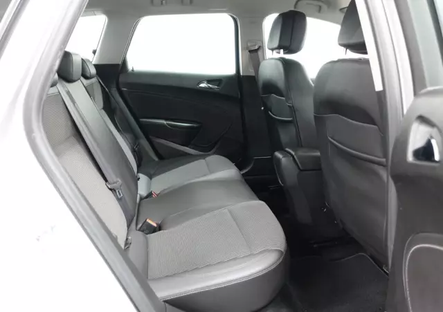 OPEL Astra IV 1.7 CDTI Cosmo