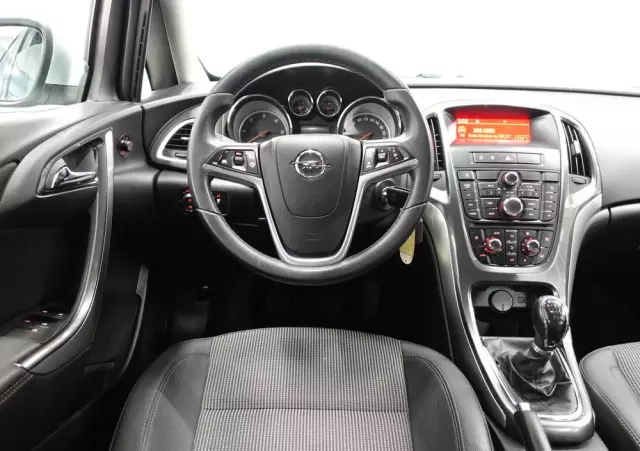 OPEL Astra IV 1.7 CDTI Cosmo