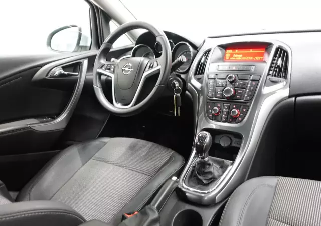 OPEL Astra IV 1.7 CDTI Cosmo