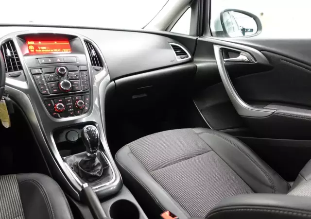 OPEL Astra IV 1.7 CDTI Cosmo