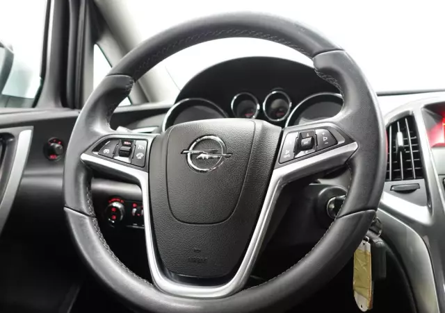 OPEL Astra IV 1.7 CDTI Cosmo