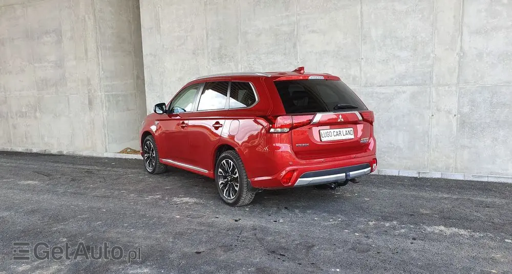 MITSUBISHI Outlander PHEV Instyle NAVI +
