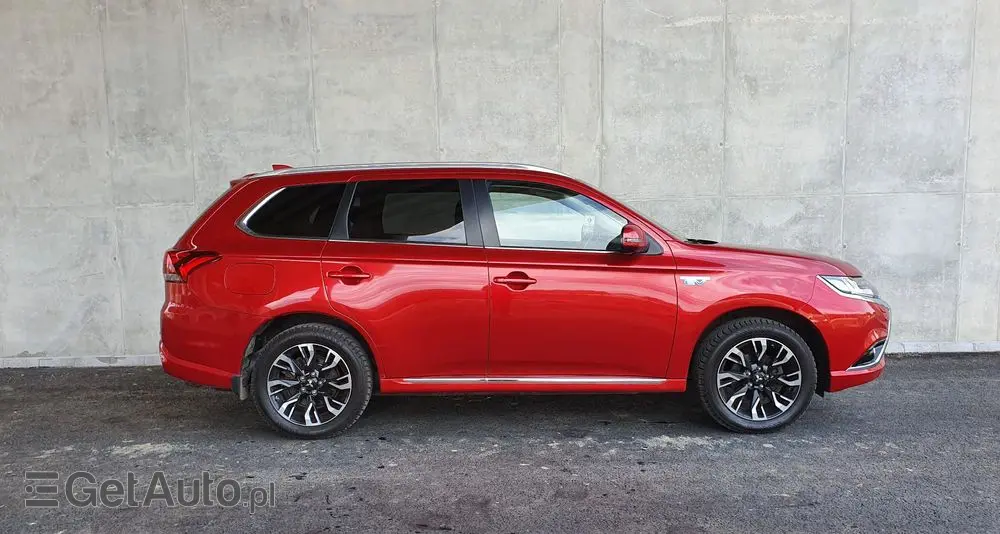 MITSUBISHI Outlander PHEV Instyle NAVI +