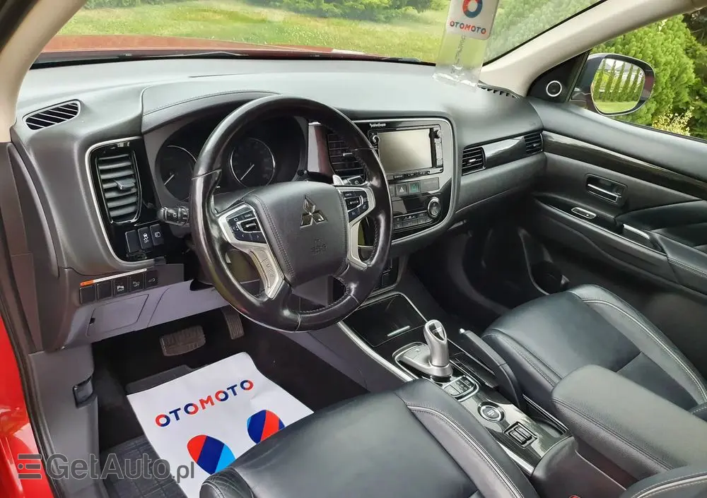 MITSUBISHI Outlander PHEV Instyle NAVI +