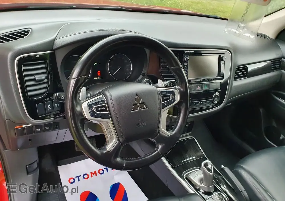 MITSUBISHI Outlander PHEV Instyle NAVI +