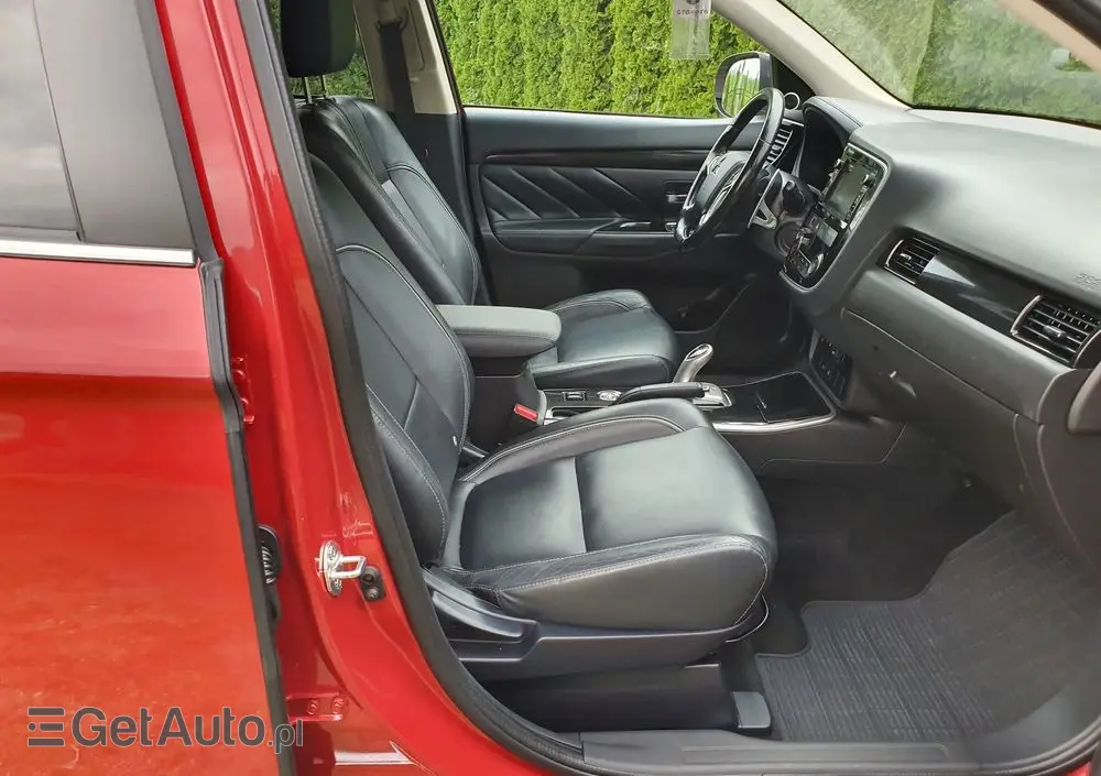 MITSUBISHI Outlander PHEV Instyle NAVI +