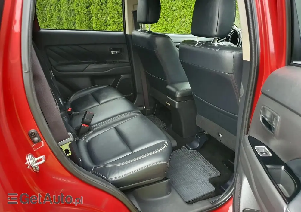 MITSUBISHI Outlander PHEV Instyle NAVI +