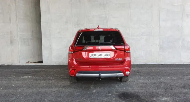 MITSUBISHI Outlander PHEV Instyle NAVI +