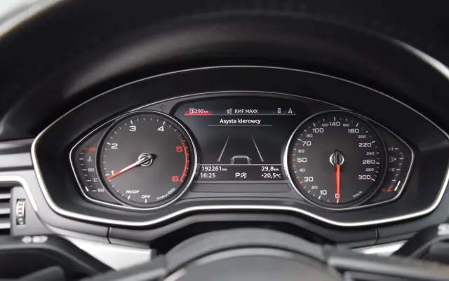 AUDI A4 Avant 35 TDI S tronic advanced