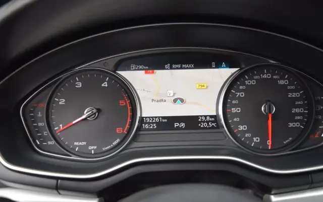 AUDI A4 Avant 35 TDI S tronic advanced