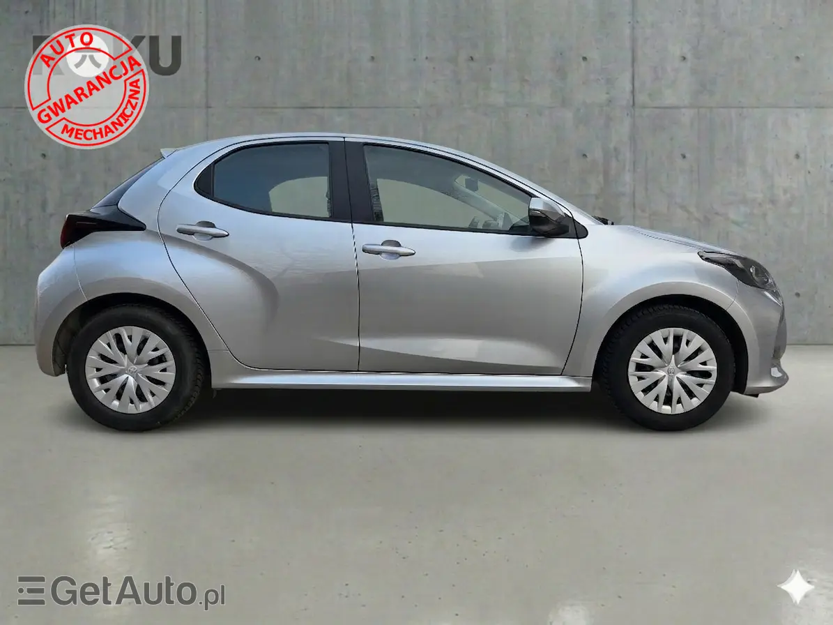 TOYOTA Yaris Active