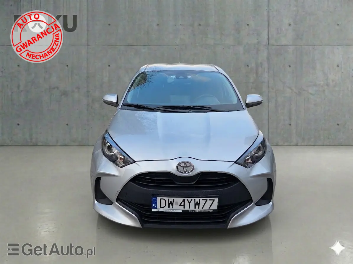 TOYOTA Yaris Active