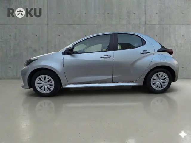 TOYOTA Yaris Active