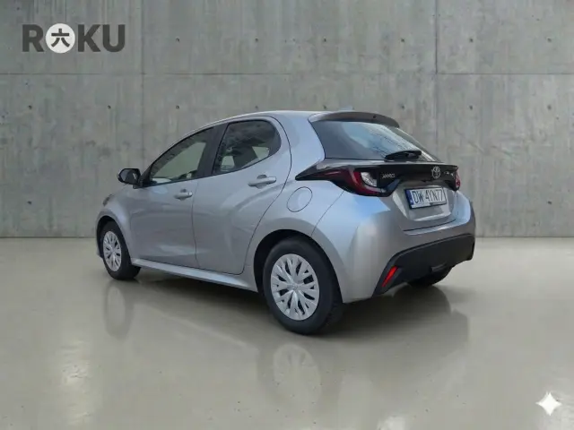TOYOTA Yaris Active