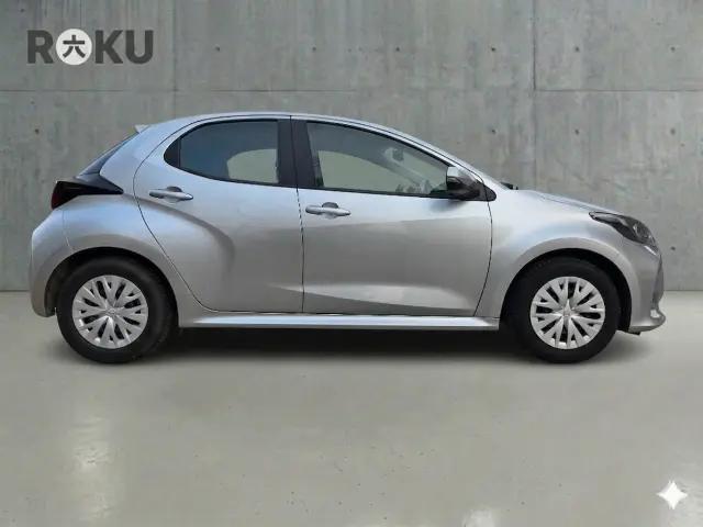 TOYOTA Yaris Active
