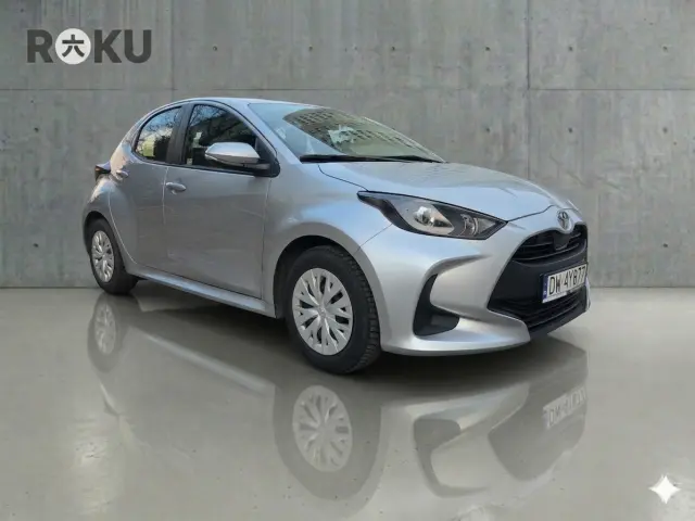 TOYOTA Yaris Active