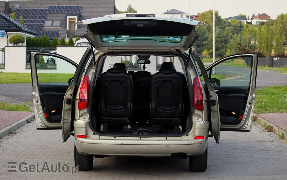 PEUGEOT 807 2.0 HDi Premium