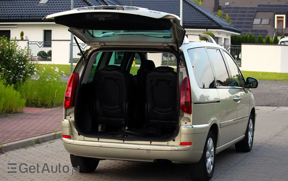 PEUGEOT 807 2.0 HDi Premium