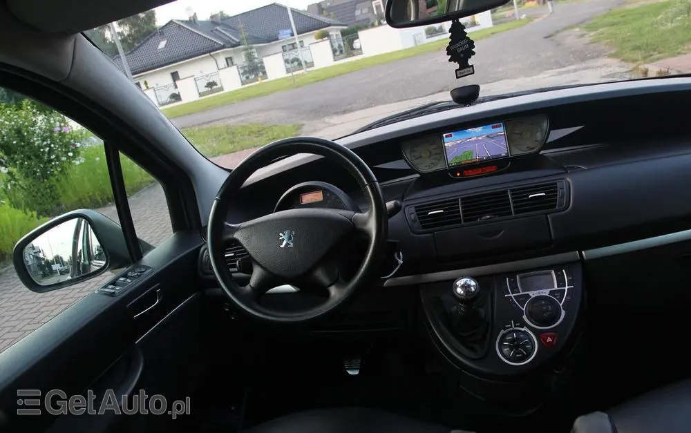 PEUGEOT 807 2.0 HDi Premium