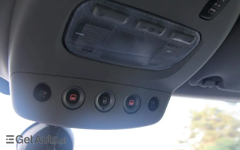 PEUGEOT 807 2.0 HDi Premium