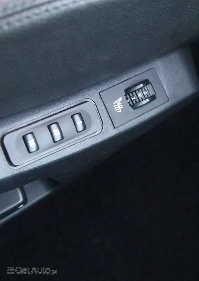 PEUGEOT 807 2.0 HDi Premium