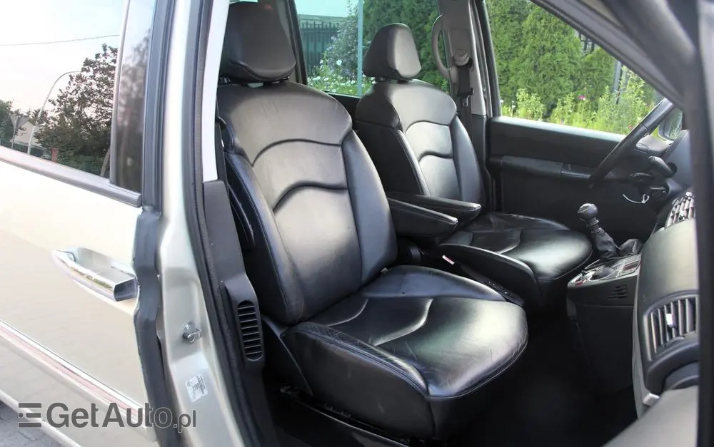 PEUGEOT 807 2.0 HDi Premium