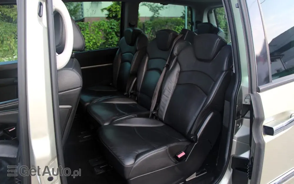 PEUGEOT 807 2.0 HDi Premium