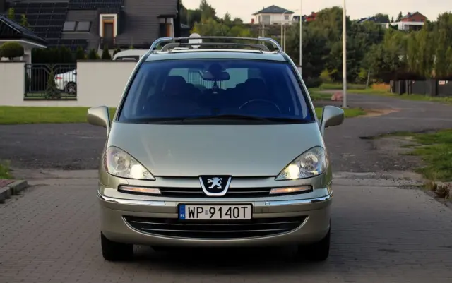 PEUGEOT 807 2.0 HDi Premium