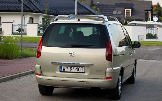 PEUGEOT 807 2.0 HDi Premium
