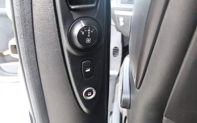 PEUGEOT 807 2.0 HDi Premium