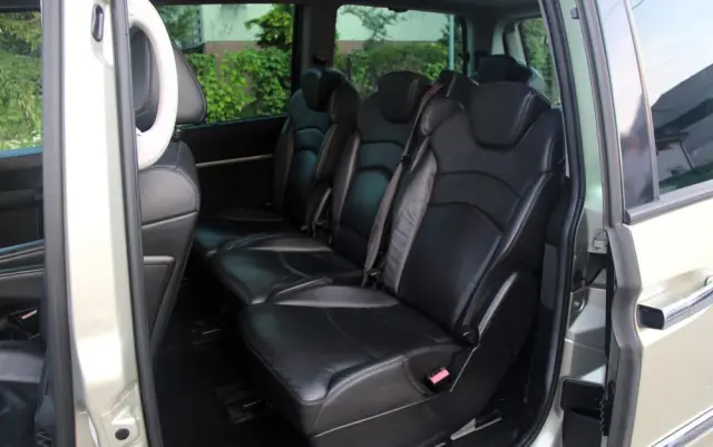 PEUGEOT 807 2.0 HDi Premium