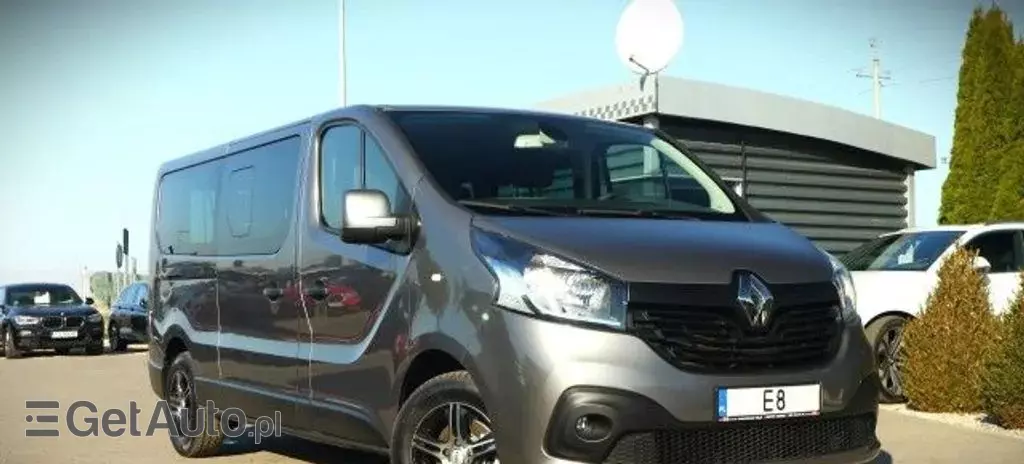 RENAULT Trafic 