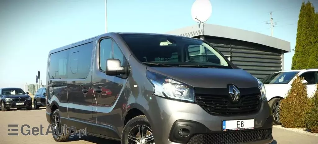 RENAULT Trafic 