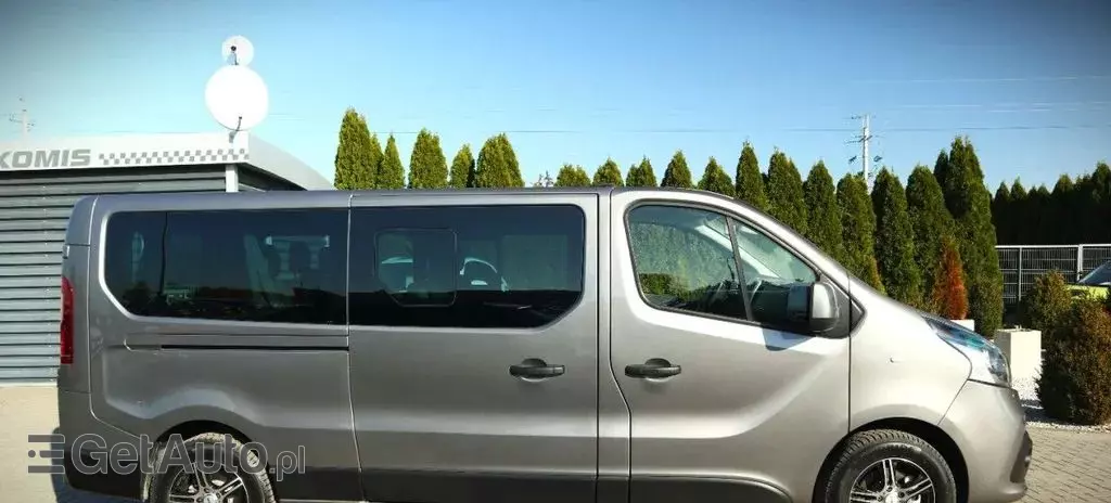 RENAULT Trafic 