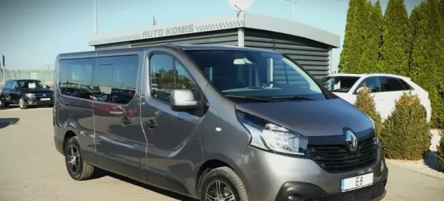 RENAULT Trafic 