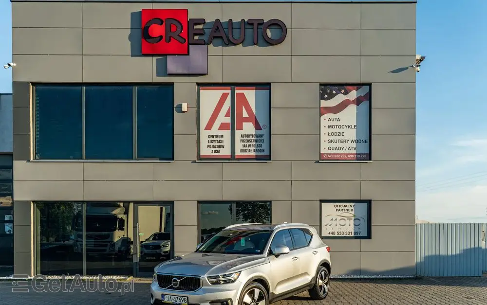 VOLVO XC 40 T5 AWD Geartronic Momentum Pro