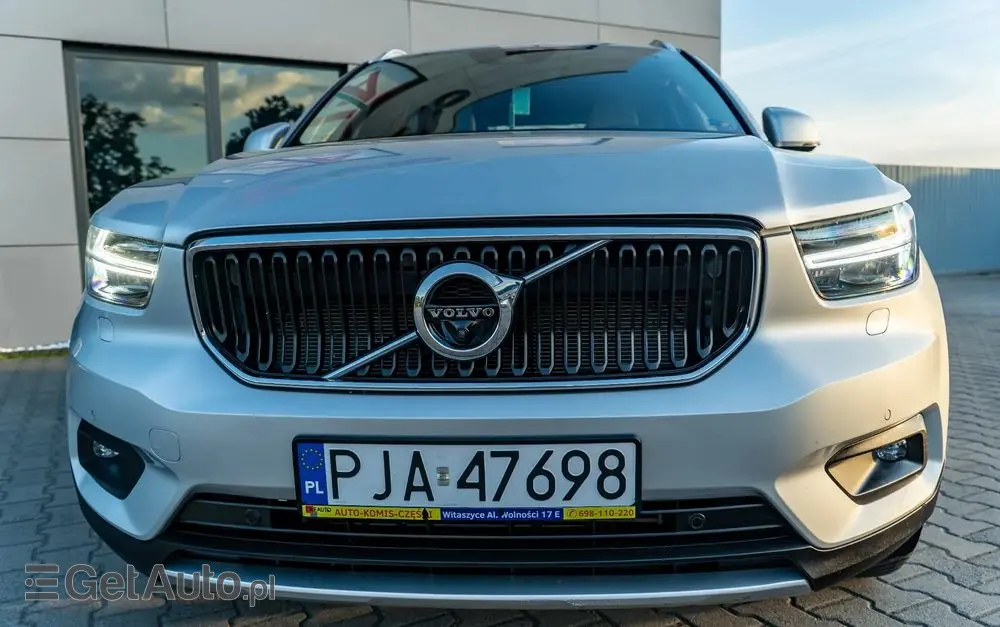 VOLVO XC 40 T5 AWD Geartronic Momentum Pro