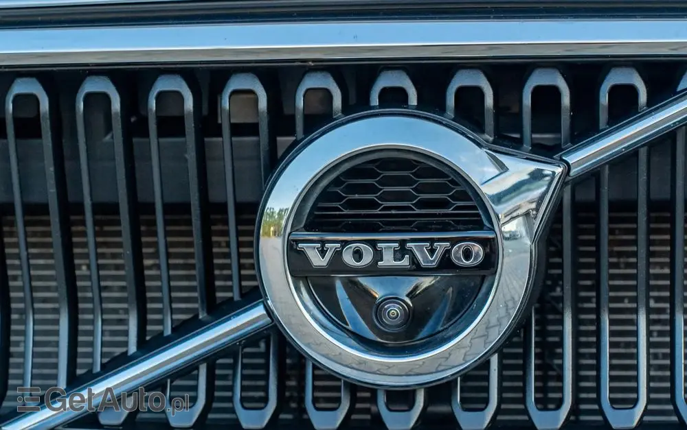 VOLVO XC 40 T5 AWD Geartronic Momentum Pro