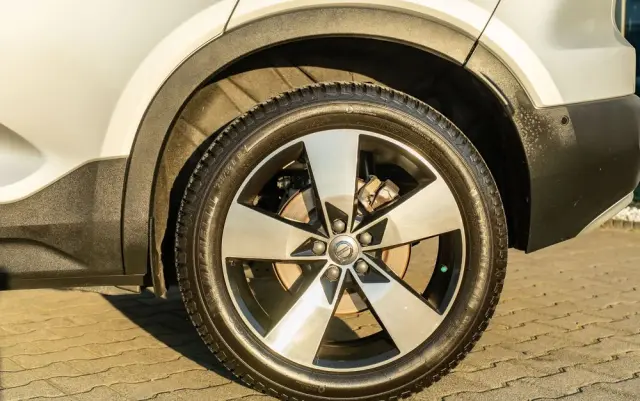 VOLVO XC 40 T5 AWD Geartronic Momentum Pro