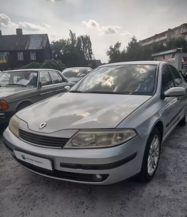 RENAULT Laguna 1.8 16V (120 KM)