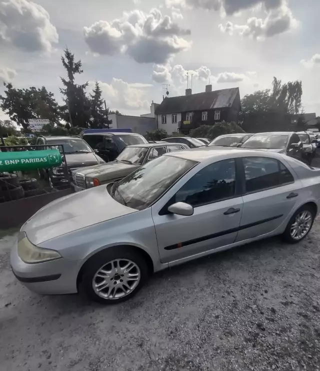 RENAULT Laguna 1.8 16V (120 KM)