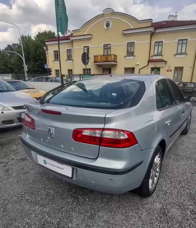 RENAULT Laguna 1.8 16V (120 KM)