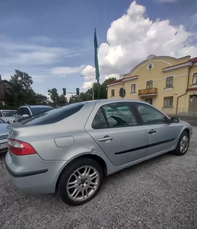 RENAULT Laguna 1.8 16V (120 KM)