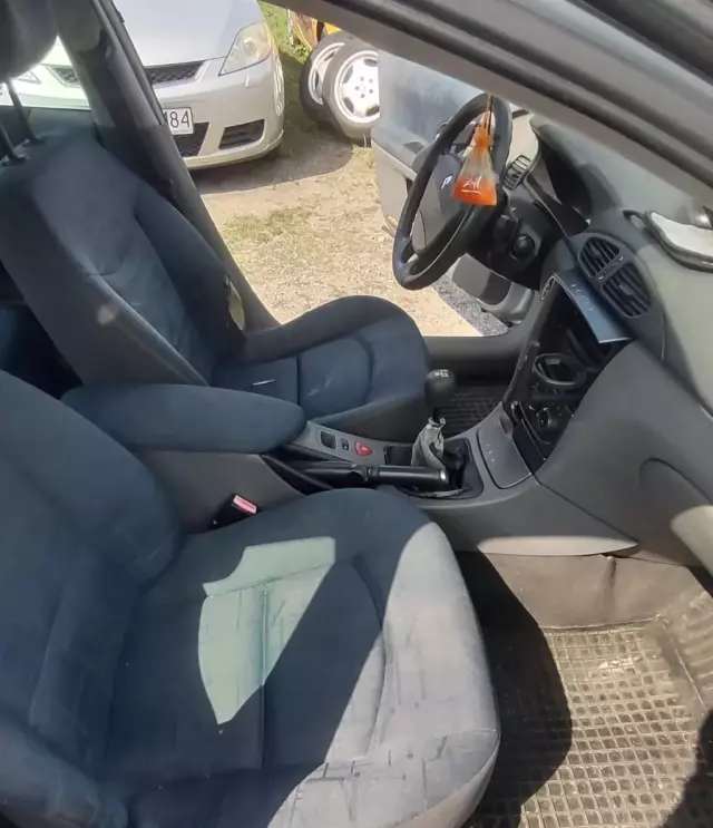 RENAULT Laguna 1.8 16V (120 KM)