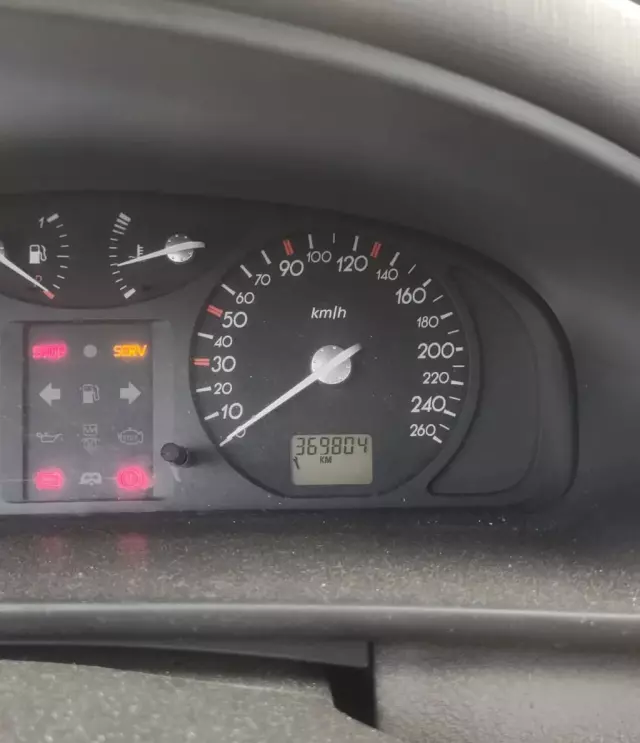 RENAULT Laguna 1.8 16V (120 KM)