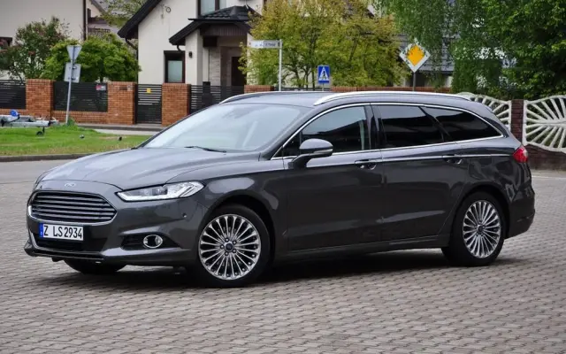 FORD Mondeo 2.0 TDCi Bi-Turbo PowerShift-Aut Titanium