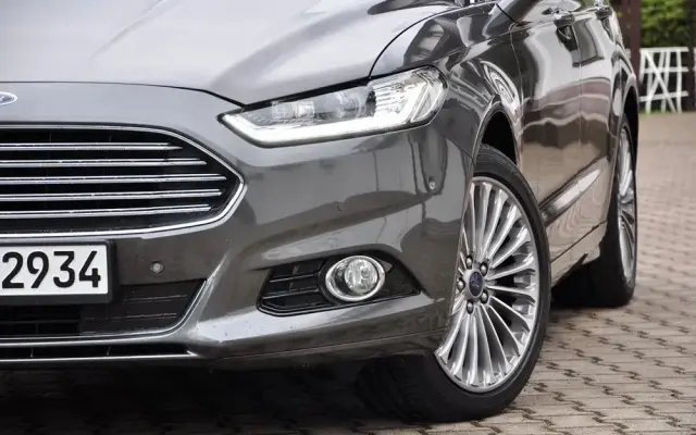 FORD Mondeo 2.0 TDCi Bi-Turbo PowerShift-Aut Titanium