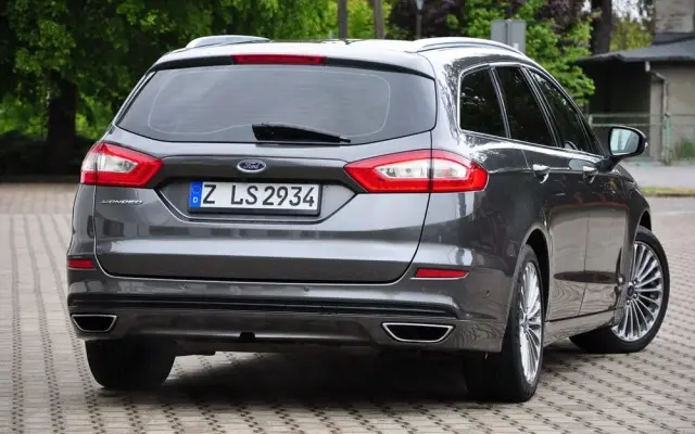 FORD Mondeo 2.0 TDCi Bi-Turbo PowerShift-Aut Titanium