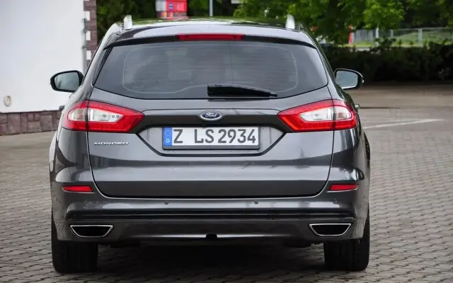 FORD Mondeo 2.0 TDCi Bi-Turbo PowerShift-Aut Titanium